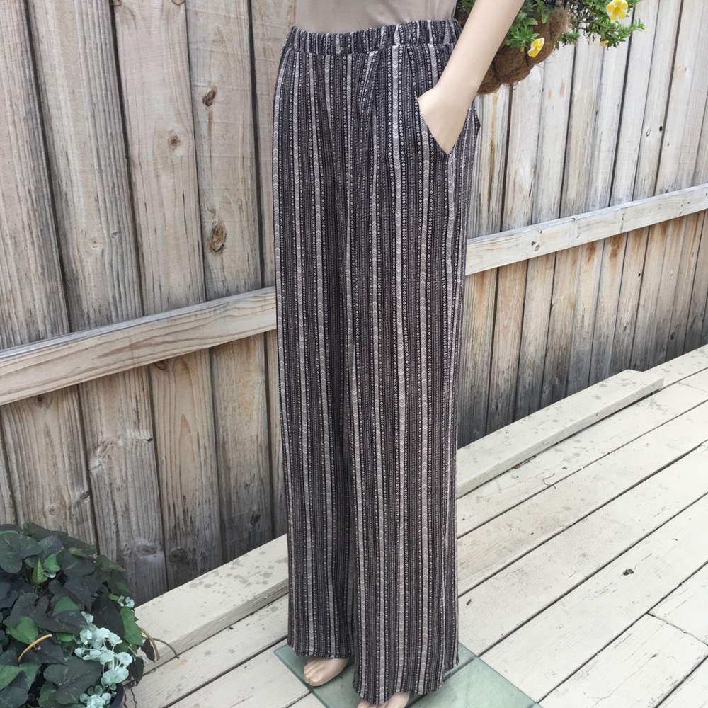 BEAUTIFUL DRAPED BROWN and CREAM PANTS - Picture 5 of 14